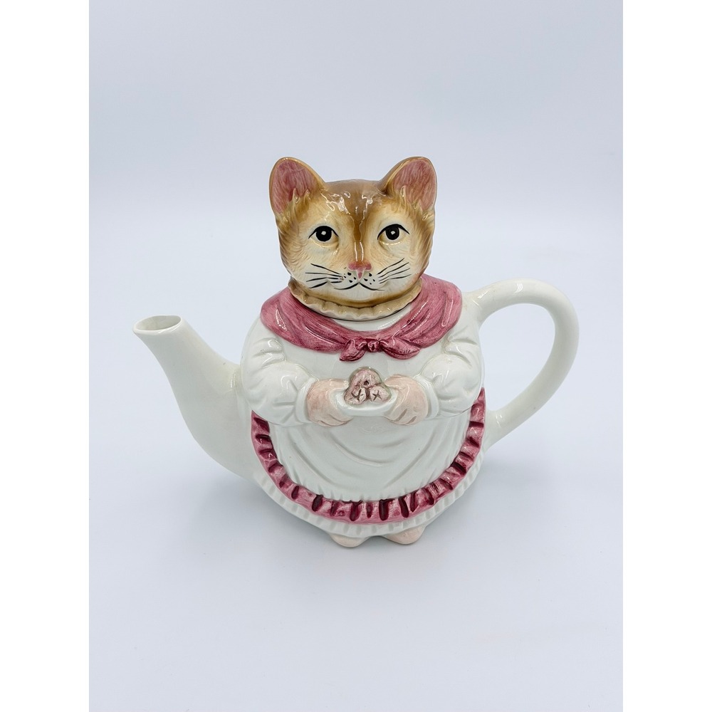 Vintage Cat Teapot Kitten Anthropomorphic Ceramic Pink White Cottagecore Kitsch